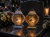 Znicz Kapliczka z Motywem Kwiatów Elegancki Lampion Nagrobny z Lilią.png