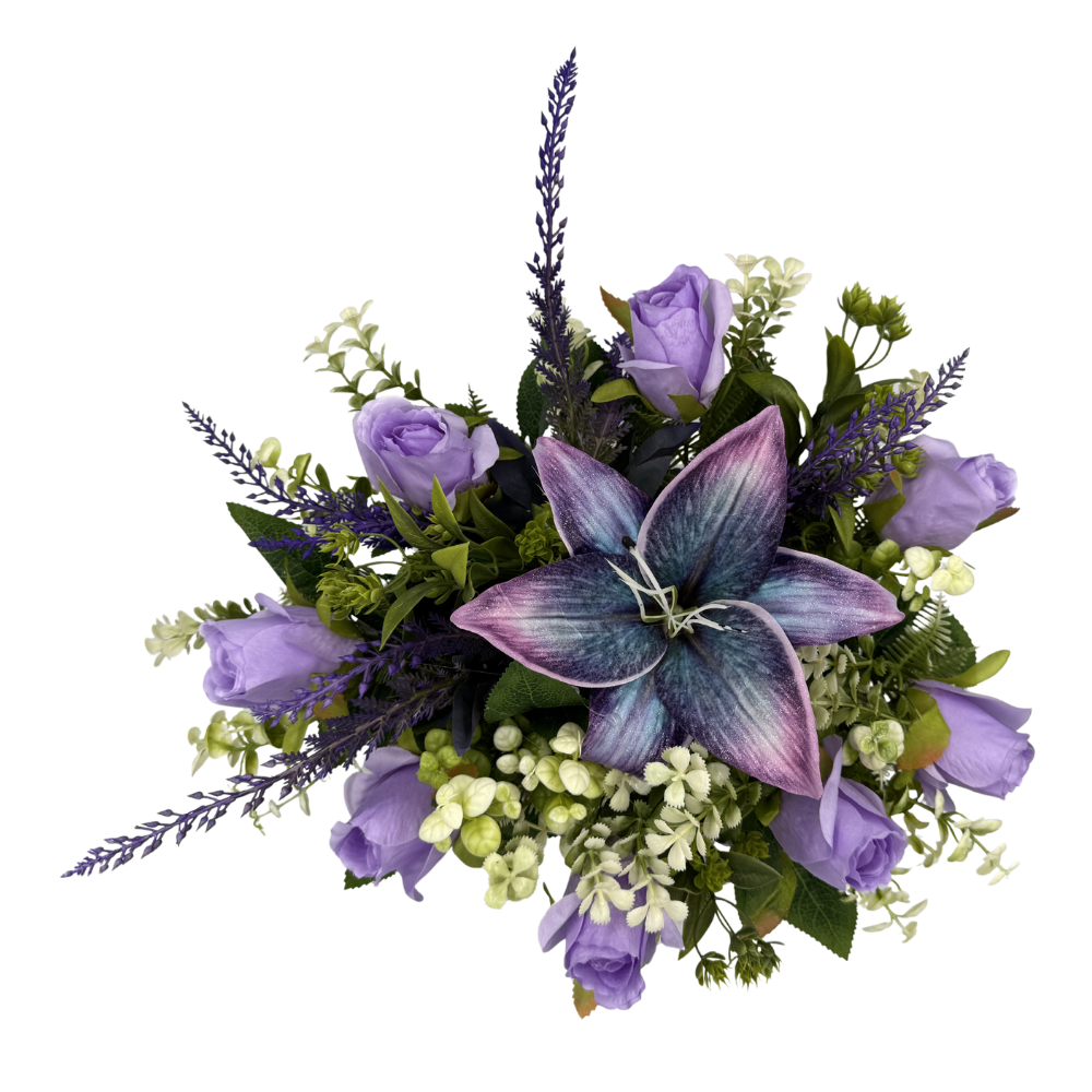 Stroik nagrobny z różami i dekoracyjną lilią Elegancki Koszyk Osłonka Drewniana (3).png